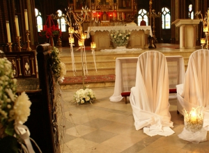 Dekoracja ślubna - kościół 