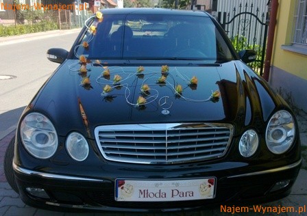 Dekoracje ślubne samochodów