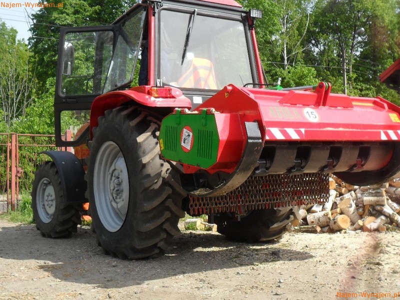 Ciągnik rolniczy, ładowacz czołowy, maszyny rolnicze
