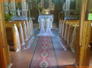 Dekoracje ślubne kościoła