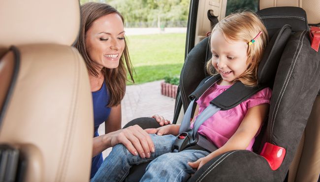 Jak przewozić dziecko w samochodzie?